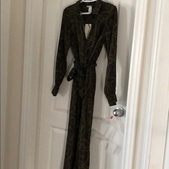 H&M dress - Picture 1 of 3